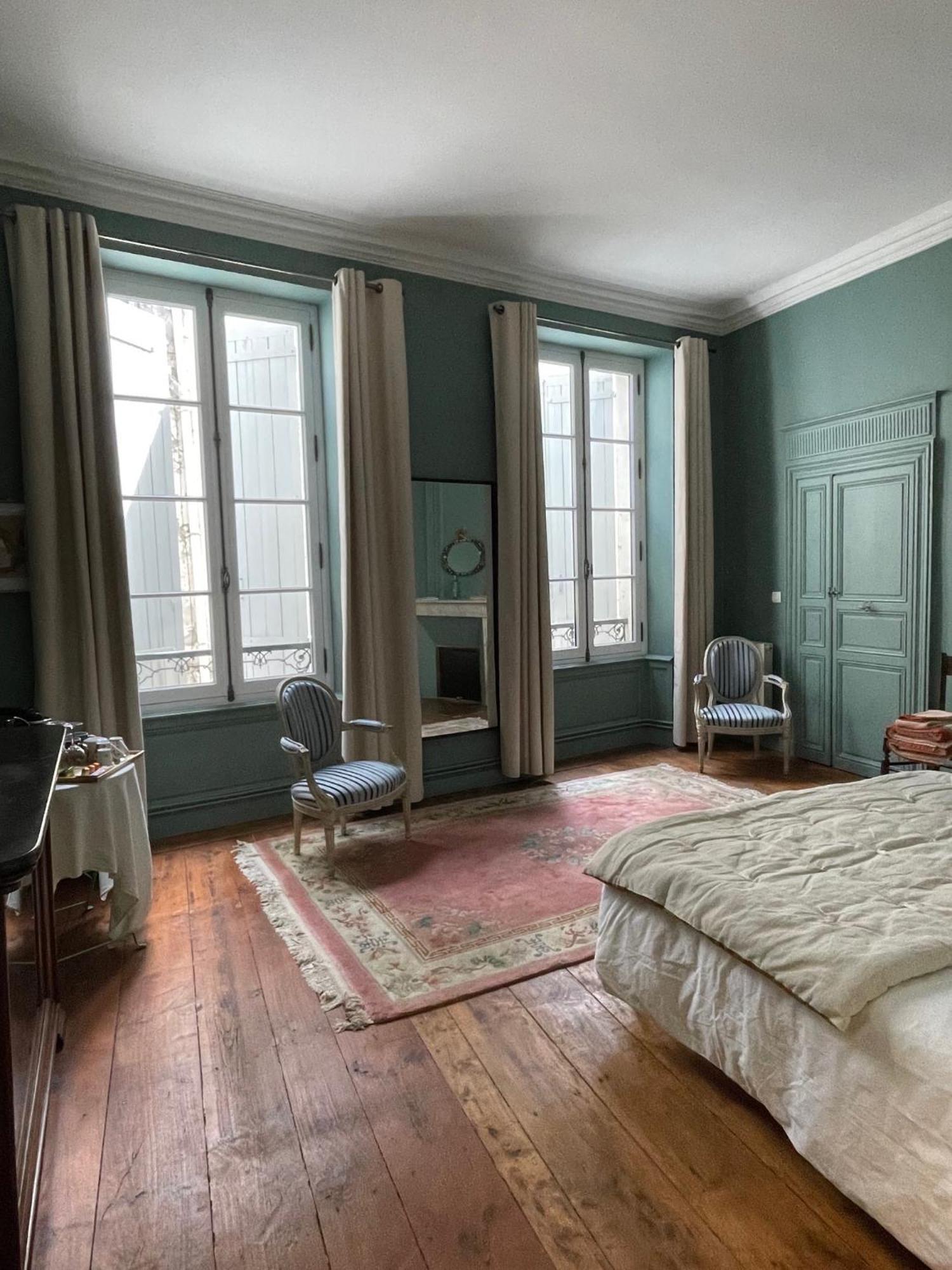 Le Clos De La Cathedrale 巴扎斯 外观 照片